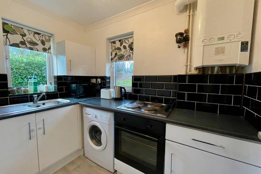 House Near Llandaff For Up To 6 With Parking Villa Cardiff Eksteriør billede